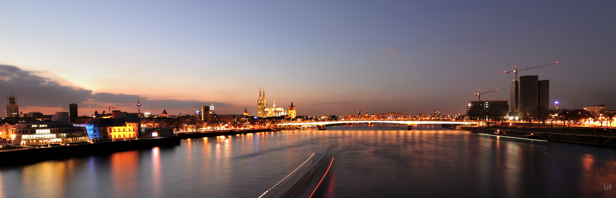 DSC 5426 4 verzerrungskorrigiert hochhäuser